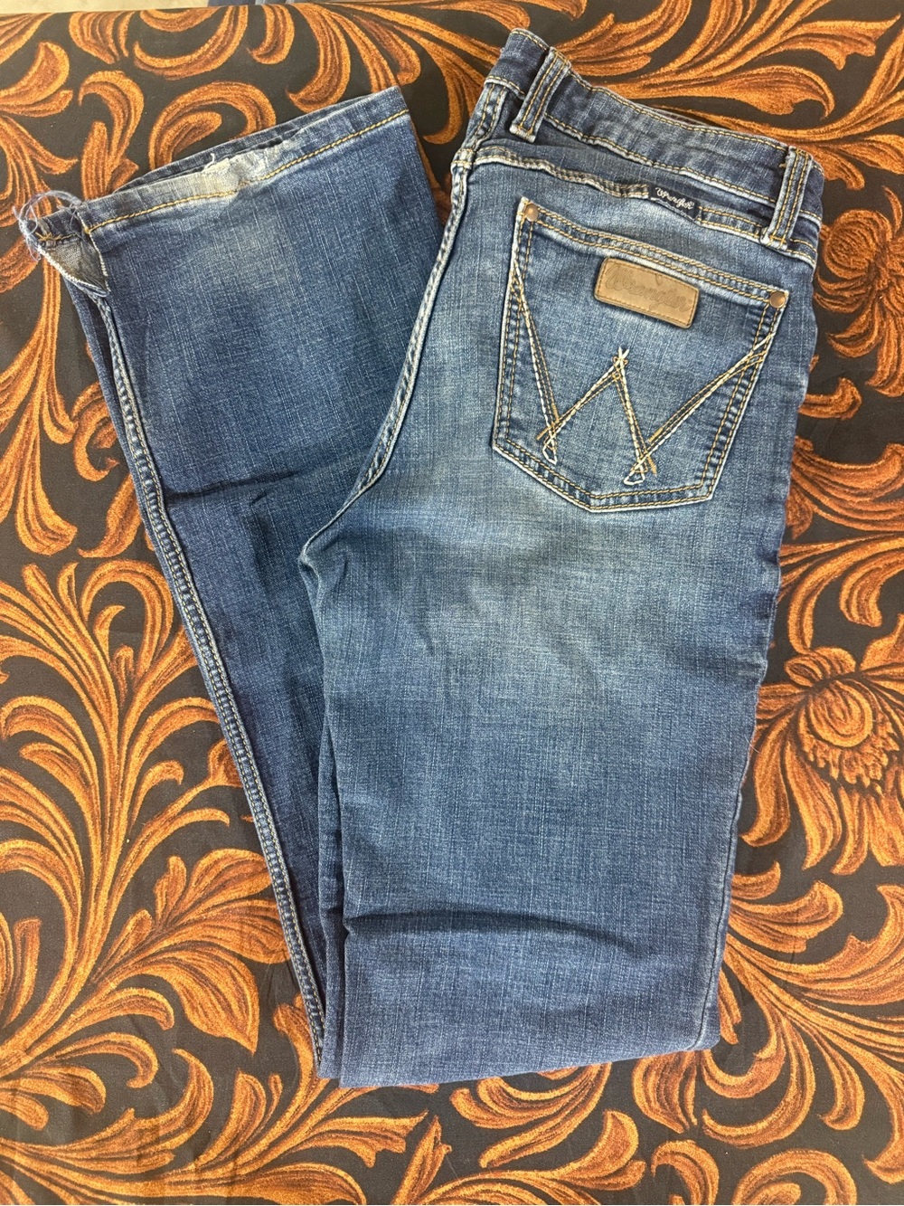 BUNDLE 2 Pairs Of Wrangler Women's 9/36 Bootcut Jeans *PLEASE SEE DISCRIMINATION